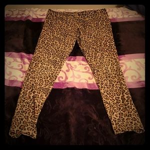 Cheetah print leggings